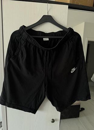 Шорти nike чорні базові  розмір l