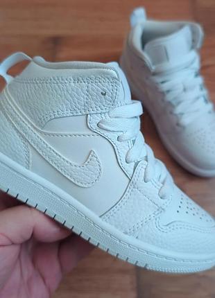Новейшие оригинальные и nike air jordan р29.5 длина учтельки по факту 19см
ц1100грн