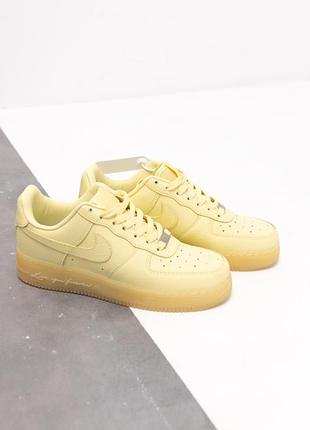 Стильные женские кроссовки nike air force x drace cocca yellow
