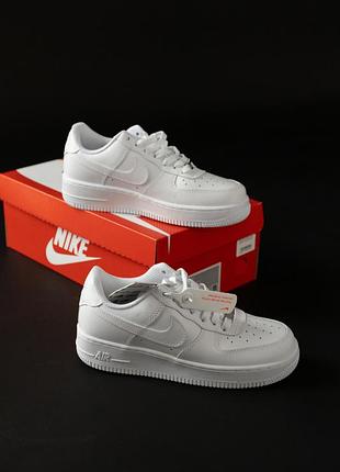 Стильные кроссовки nike air force white