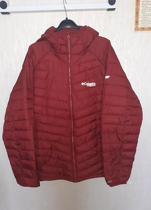 Чоловіча утеплена куртка columbia snow country hooded jacket у темно-червоному кольорі, від columbia titanium.