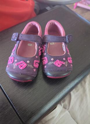 Шкіряні туфлі 12,5 см устілка від clarks first shoes