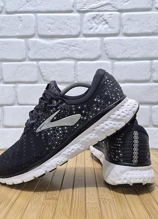Кроссовки brooks