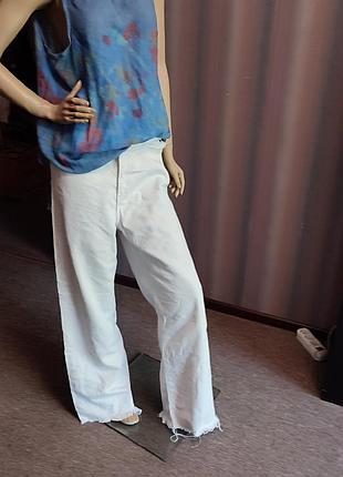 Джинсы белые zara.