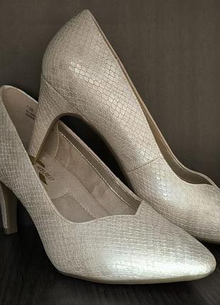 Бежеві туфлі-човники aerosoles 38р., зміїний принт