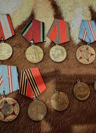Комплект ювілейних медалей