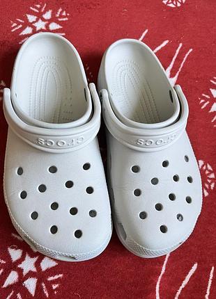 Жіночі сабо crocs w-8, m-6, колір сірий