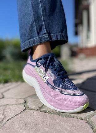 Кросівки  жіночі ( оригінал) hoka w skyflow 2024