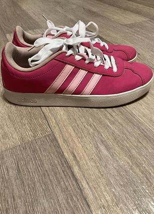 Кроссовки adidas