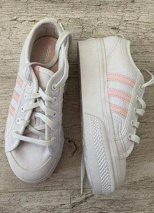 Белые модные текстильные кеды на платформе на девочку 34 р adidas
