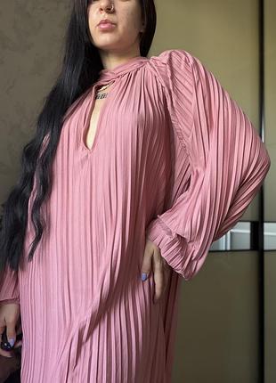 Сукня zara рожева розмір m вільного крою ❤️ 280 гривень