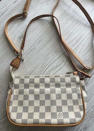 Жіноча сумочка крос боді від louis vuitton