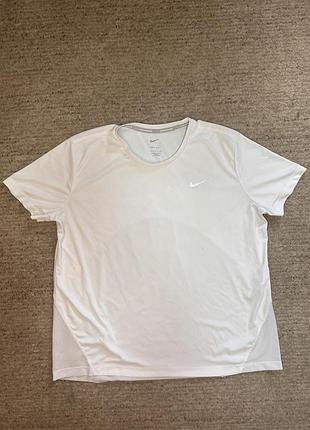 Спортивна футболка nike running l