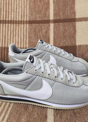 Чоловічі кросівки nike cortez