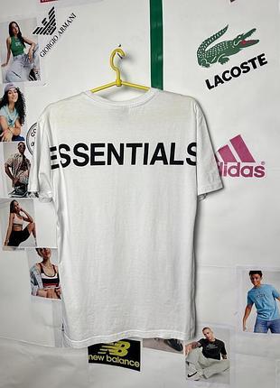 Футболка essentials fear of god