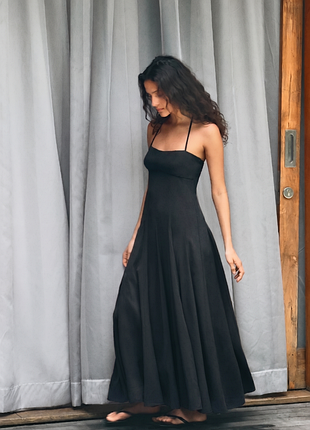 Объемное платье средней длины с хальтером от zara