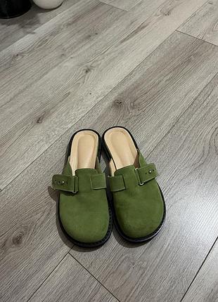 Мюлі, клоги,сабо