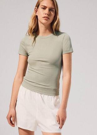Базова приталена бавовняна футболка в рубчик h&m базовая футболка из хлопка и modal