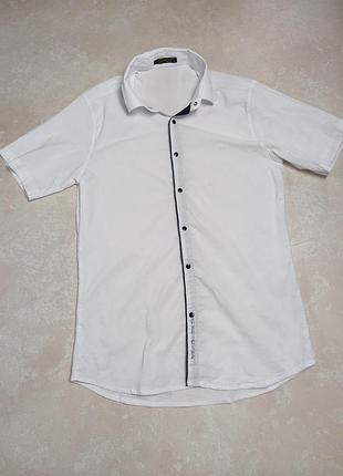 Біла сорочка з коротким рукавом  l-xl