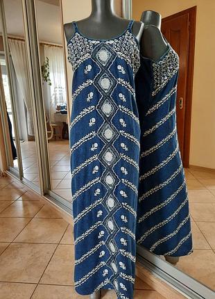 Вискозное с вышивкой платье 👗