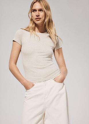 Базова приталена бавовняна футболка в рубчик h&m базовая футболка из хлопка и modal