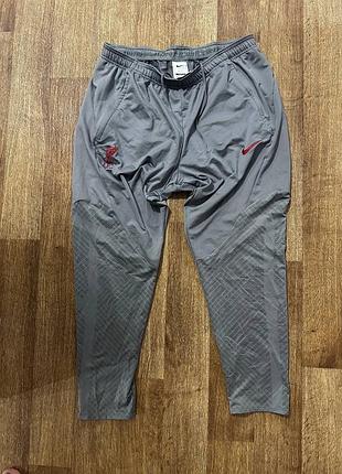 Футбольні штани liverpool