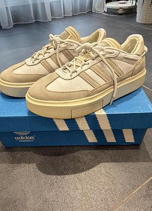 Жіночі кеди @didas