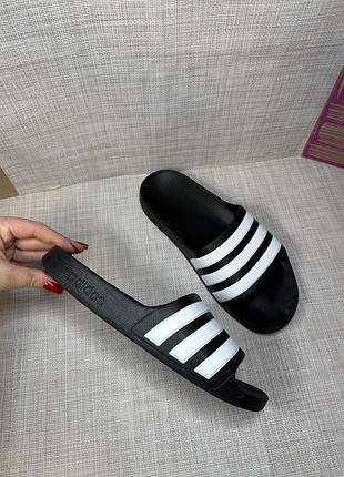 Оригінальні шльопанці adidas