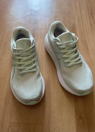 Бігові кросівки asics