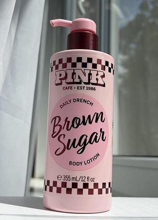 Victoria's secret. парфумований лосьйон brown sugar 355ml