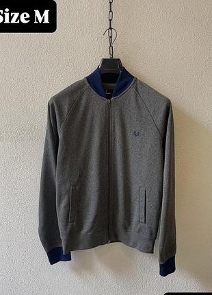 Оригінальна чоловіча олімпійка бомбер толстовка  fred perry розмір m сірого кольору