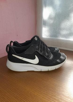 Кросівки nike.  розмір 33