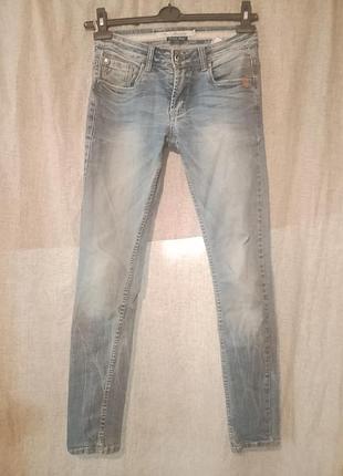 Мужские джинсы resalsa w27 узкие slim fit светло-голубые стрейч