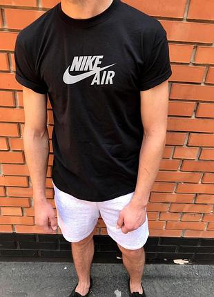 Чоловіча футболка nike