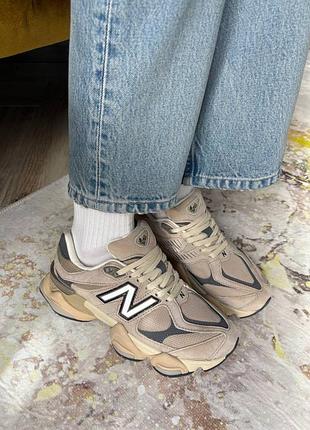 Жіночі кросівки new balance 9060 beige brown blue