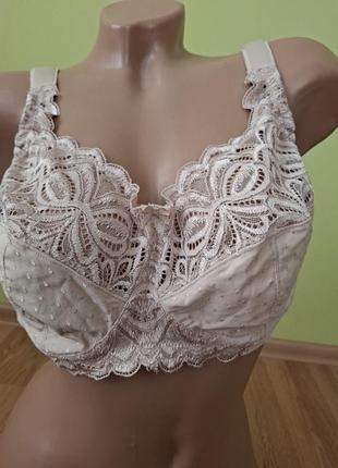 Бюстгальтер м'який без кісточки 85е