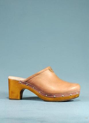 Ugg abbie clogs