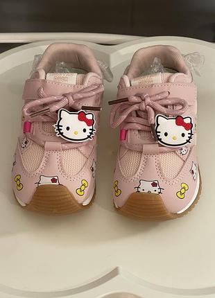 Дитячі рожеві кросівки нello kitty від sanrio. р. 28.,
