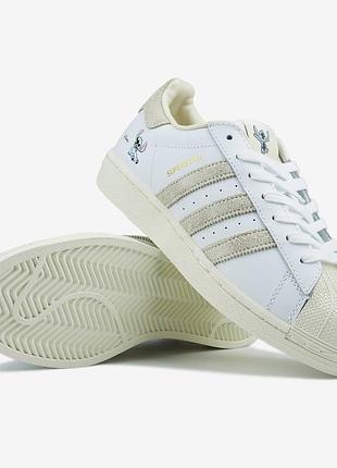 Adidas superstar cloud white disney stitch