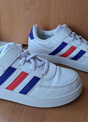 Кросівки оригінальні adidas p34
