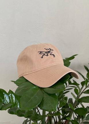 Кепка arc'teryx beige