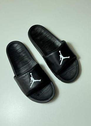Шльопанці nike jordan