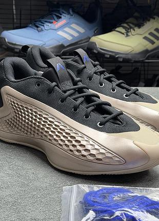 Баскетбольні кросівки adidas jq6133