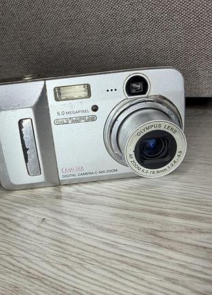 Цифровой фотоаппарат olympus c-500zoom винтажный