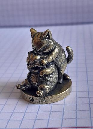 Маленький кусь