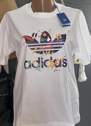 Бавовняна біла футболка adidas originals love unites trefoil tee, р.- l