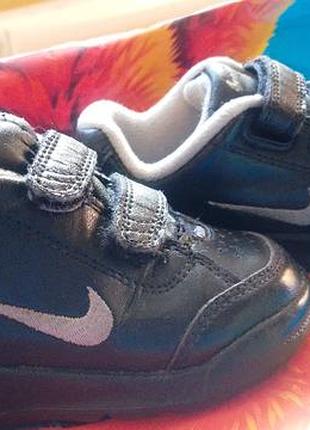 Дитячі кросівки nike