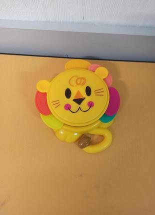 Пірамідка чашки лев playskool stack 'n stow, складається в коробочку
