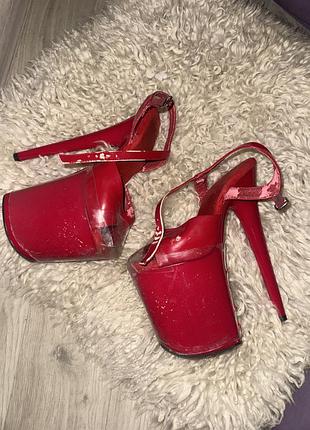 Стрипы для танцев pleaser