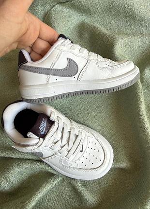 Кросівки nike оригинал р.26